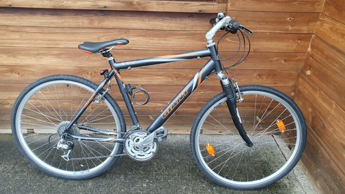 Giant xroad cross trail bike - giant,