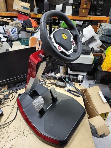 Thrustmaster ferrari scuderia - thrustmaster,