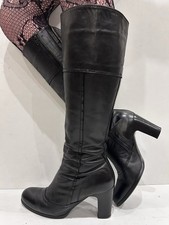 Jones Bootmaker Vintage Y2K