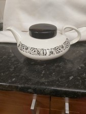 Teapot. Nocturne Design.  Black/white.  4 Cup Size. Very Unusual