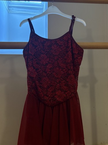 Burgundy red sparkly show - sparkly,