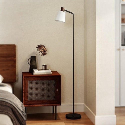 Elegant standing lamp - standing,