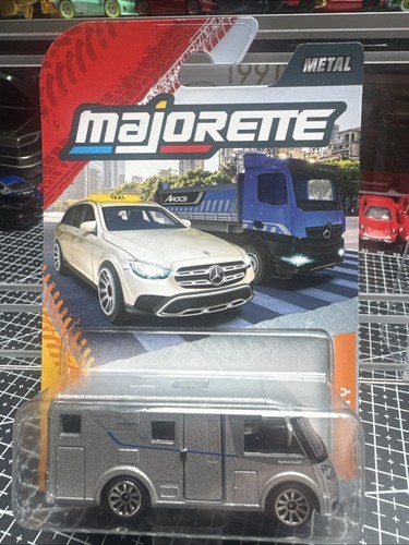 Majorette hymer exsis i - 1-64,