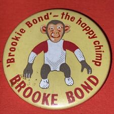 Brooke Bond "Brookie Bond" the happy chimp rare vintage tin badge  3cm