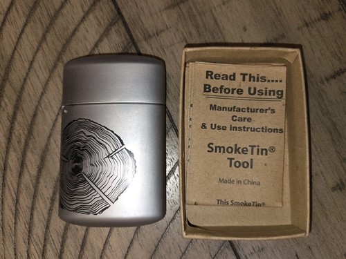 Vntage marlboro smoke tin tool - smoke,