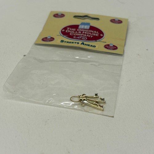 12th scale dolls house - scale,