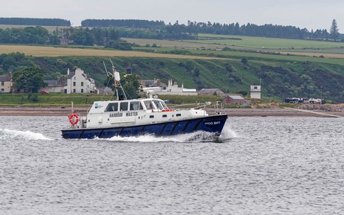 Photo 6x4 invergordon pilot - 6x4,