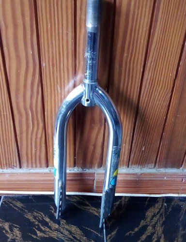 Vintage 1990s bicycles - gt,