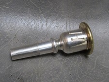 A GOOD QUALITY DENIS WICK 2A TENOR HORN MOUTHPIECE WITH GOLD RIM