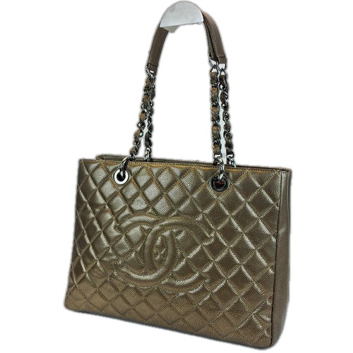 Chanel caviar grand shopping - caviar,