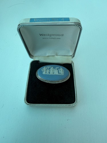 Vintage oval wedgwood blue - vintage,