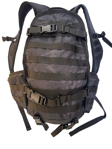 Nike backpack lots of - ,