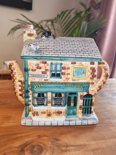 Rovers return inn teapot - return,