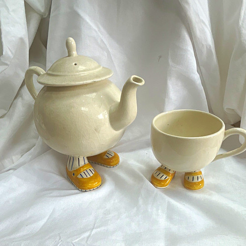 Carlton ware ceramic tea pot - ware,