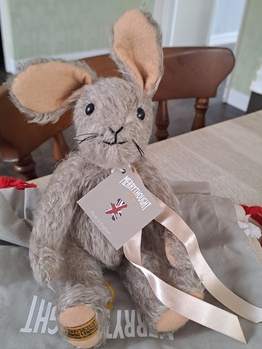 Merrythought rabbit brand - -,