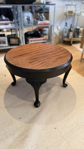 Round mahogany coffee table - mahogany,