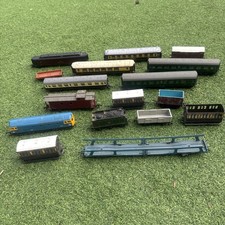 Hornby Coach Train Bundle
