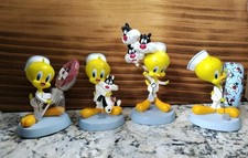 Tweety Bird Nurse Figurine Collection "Nurses Are Tweet" Lot Of 4 SYLVESTER 