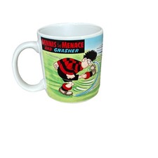 Dennis the Menace Plays Football Mug 1988 Vintage Beano Dakin Japan #74-7170…..