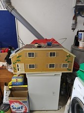 Lundby Stockholm Doll’s House + Furniture & Figures – 1:18 Scale–Collect Bexhill