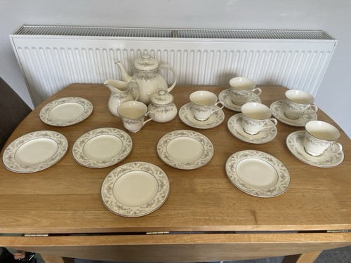 Royal doulton tableware - doulton, 1981