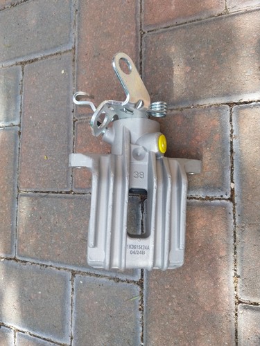Golf rear brake caliper - rear,