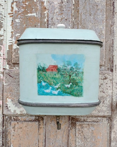 Antique vtg wall - vtg, cistern