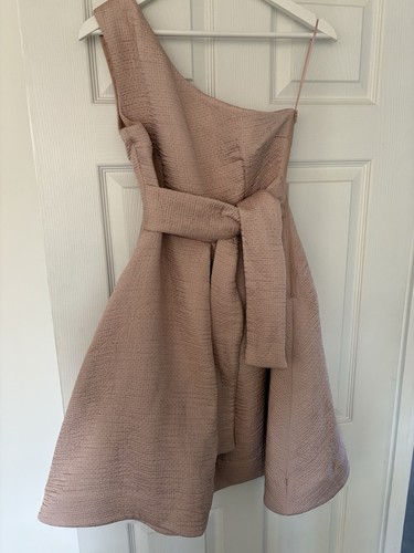 Bnwt keepsake the label - bnwt,