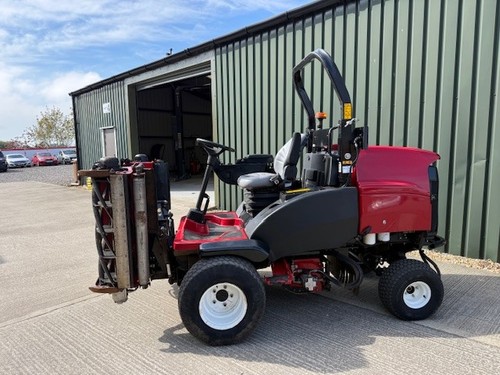 Toro lt3340 ride mower 4x4 - on,