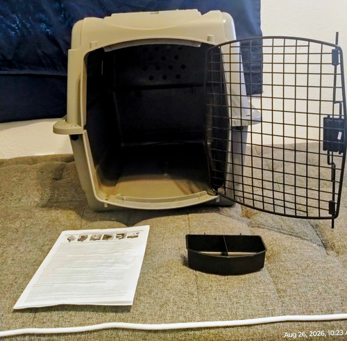Petmate plastic pet crate - crate, 26"