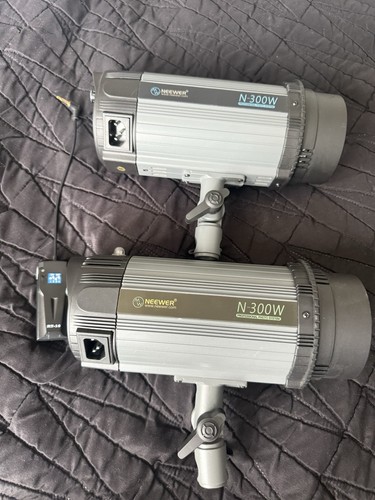 Neewer 300w studio flash kit - flash,