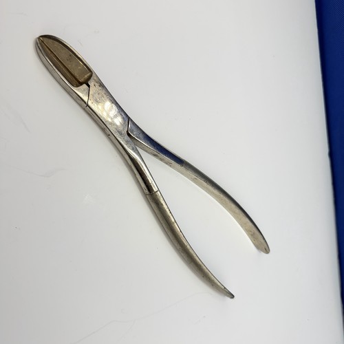 Diagonal wire cutters pliers - diagonal,