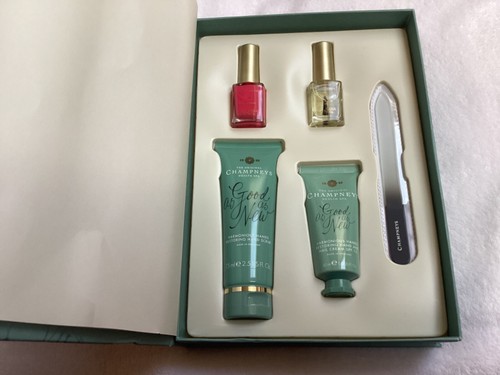 Champneys manicure moments - ~,