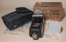 Nikon Speedlight SB-600 Shoe Mount Flash - UK Seller