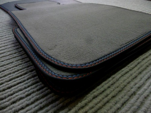 Velours floor car mats