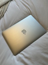 Apple MacBook Air 13-inch Silver 2015