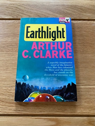 Earthlight arthur c clarke - earthlight,