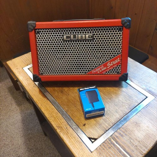 Roland cube street - cube,