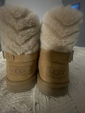 Children rare UGG  Australia