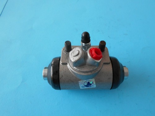 Front right brake cylinder for - right,
