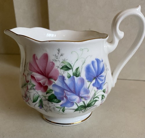 Royal albert bone china - royal,