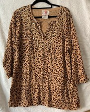 Quacker Factory Leopard Print Top Size Large .Sequins. Brand New 3/4 Sleeve.