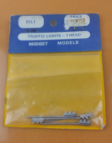 Midget models gauge white - models,