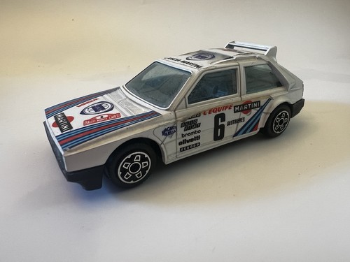 Burago scale lancia delta - 1/43,