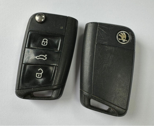 Genuine skoda button - skoda,