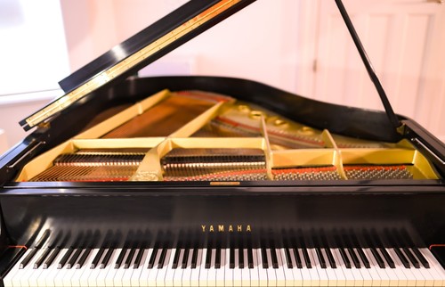 Yamaha grand piano great - g1,