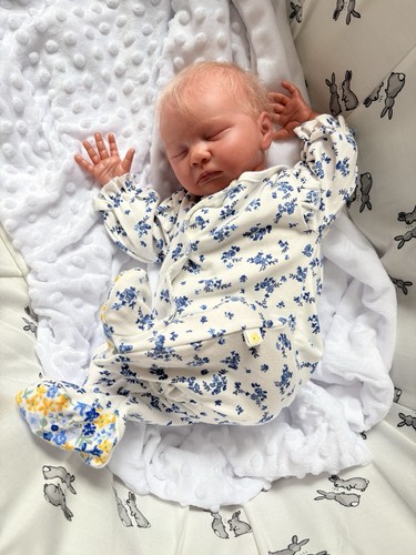 Reborn baby gloria priscila - by,
