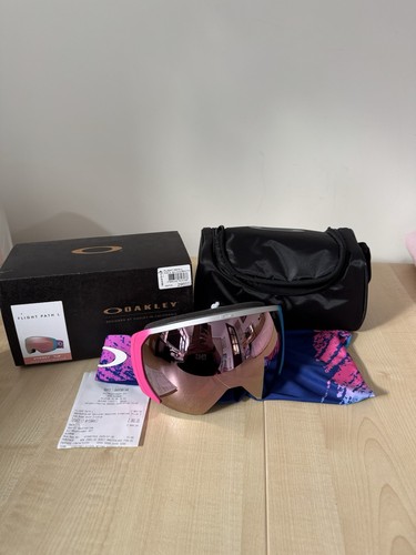Oakley flight path - path, l
