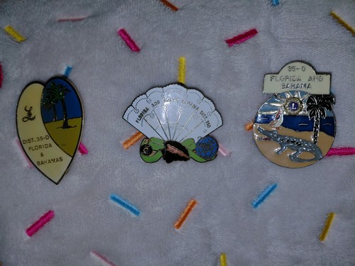 Three lions club - three,