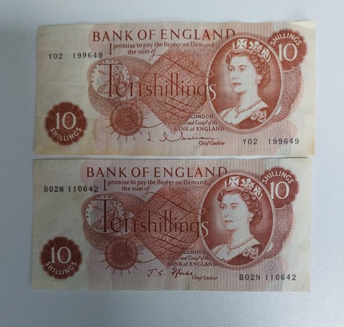Pair shilling notes - pair, 10